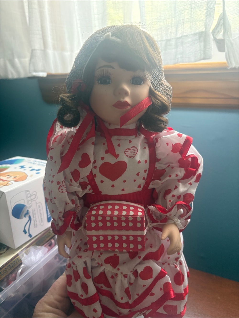 Porcelain dolll vintage new unused